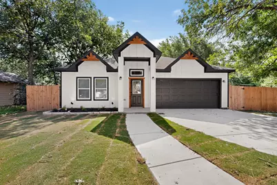 724 N Clements Street, Gainesville, TX 76240 - Photo 1