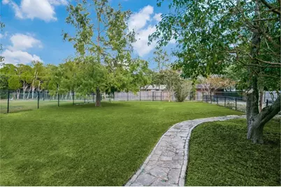 9210 San Fernando Way, Dallas, TX 75218 - Photo 13