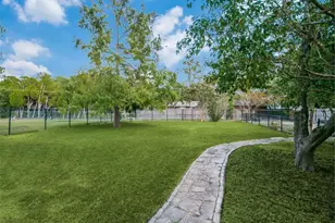 9210 San Fernando Way, Dallas, TX 75218 - Photo 13