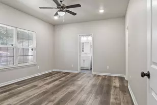 850 E Harvey Ave, Fort Worth, TX 76104 - Photo 13