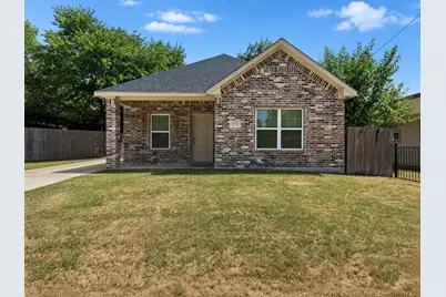 850 E Harvey Avenue, Fort Worth, TX 76104 - Photo 1