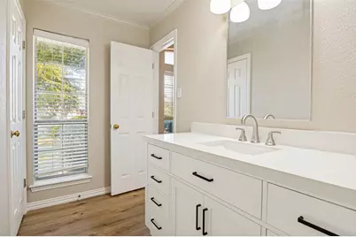 1708 Meadow Crest Lane, Mansfield, TX 76063 - Photo 13