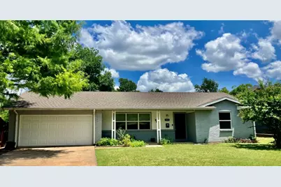 514 NE 4th Street, Grand Prairie, TX 75050 - Photo 1