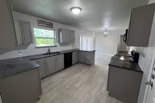 514 NE 4th St, Grand Prairie, TX 75050 - Photo 5