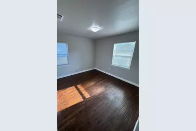 514 NE 4th Street, Grand Prairie, TX 75050 - Photo 19