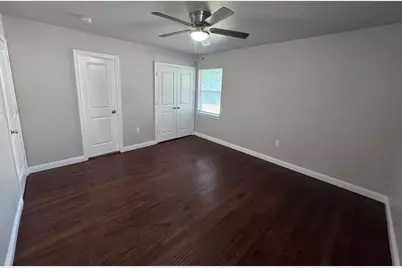 514 NE 4th Street, Grand Prairie, TX 75050 - Photo 11