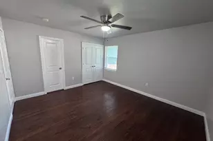 514 NE 4th St, Grand Prairie, TX 75050 - Photo 11