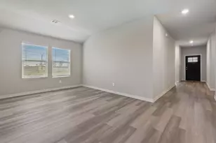 170 Teton St, Greenville, TX 75402 - Photo 3
