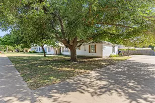 413 S Tyler St, McGregor, TX 76657 - Photo 7