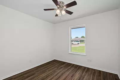 815 Steve Ct, Sanger, TX 76266 - Photo 17