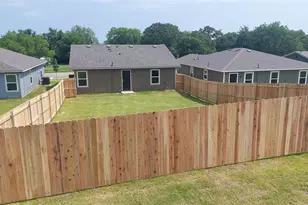 406 E Munson St, Denison, TX 75021 - Photo 17