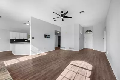 4244 Hathaway Drive, Grand Prairie, TX 75052 - Photo 9