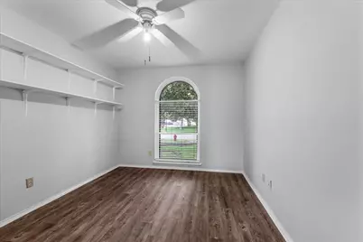 4244 Hathaway Drive, Grand Prairie, TX 75052 - Photo 19