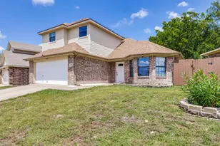 4220 Canyon Trail, Lake Worth, TX 76135 - Photo 3