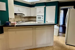 2405 Country Valley Rd, Garland, TX 75041 - Photo 9