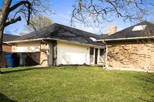 2405 Country Valley Rd, Garland, TX 75041 - Photo 33