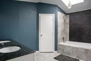 2405 Country Valley Rd, Garland, TX 75041 - Photo 25