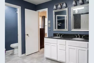 2405 Country Valley Road, Garland, TX 75041 - Photo 23