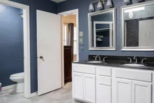 2405 Country Valley Rd, Garland, TX 75041 - Photo 23