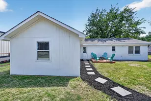 1624 E Lake Dr, Weatherford, TX 76087 - Photo 9