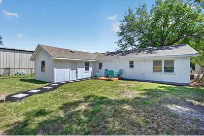 1624 E Lake Drive, Weatherford, TX 76087 - Photo 9