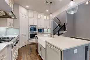 3012 Avondale, The Colony, TX 75056 - Photo 9
