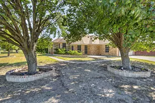 7851 Mavis Ave, Waxahachie, TX 75167 - Photo 3