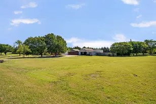 7851 Mavis Ave, Waxahachie, TX 75167 - Photo 5
