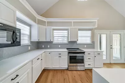 8306 Chesham Drive, Rowlett, TX 75088 - Photo 11