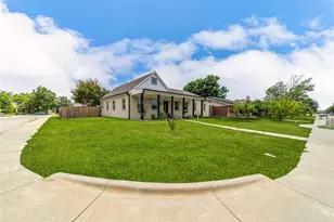 8306 Chesham Dr, Rowlett, TX 75088 - Photo 3