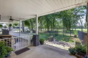233 Saint Andrews Dr E, Mabank, TX 75156 - Photo 7