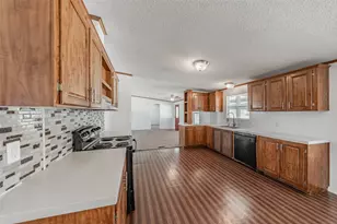 3704 Berry Springs Ct, Joshua, TX 76058 - Photo 9