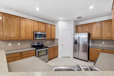 6013 Goldenrod Drive, Denton, TX 76208 - Photo 9