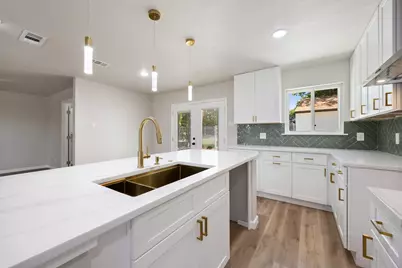 4577 Silversprings Drive, Dallas, TX 75211 - Photo 15
