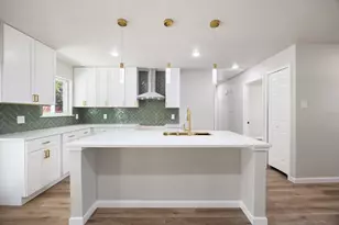 4577 Silversprings Dr, Dallas, TX 75211 - Photo 13