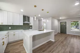 4577 Silversprings Dr, Dallas, TX 75211 - Photo 17