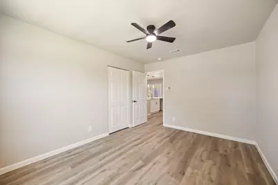 4577 Silversprings Drive, Dallas, TX 75211 - Photo 21