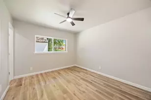 4577 Silversprings Dr, Dallas, TX 75211 - Photo 25