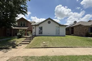 1338 Overlook Dr, Lewisville, TX 75067 - Photo 1