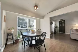 9519 County View Rd, Dallas, TX 75249 - Photo 11