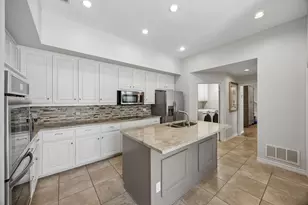6353 Southpoint Dr, Dallas, TX 75248 - Photo 9
