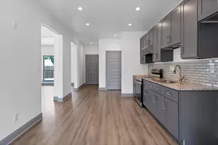 925 Balkan Dr, Lancaster, TX 75134 - Photo 11