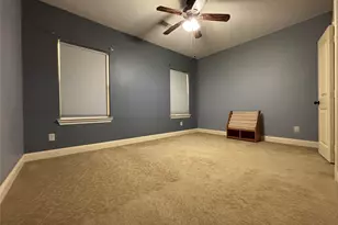 2807 Borama Dr, Irving, TX 75062 - Photo 25