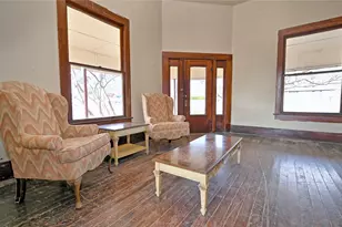 400 S Broad St, Saint Jo, TX 76265 - Photo 5