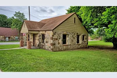 408 S Broad Street, Saint Jo, TX 76265 - Photo 3