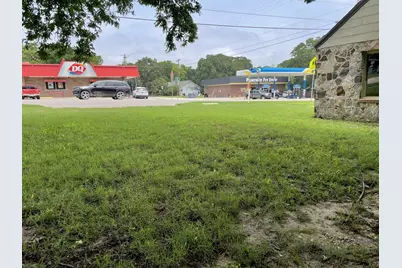 408 S Broad Street, Saint Jo, TX 76265 - Photo 15