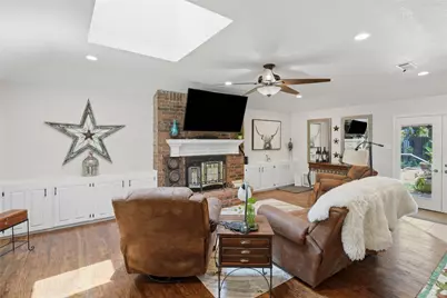 2941 Harvest Hill Drive, Grapevine, TX 76051 - Photo 9