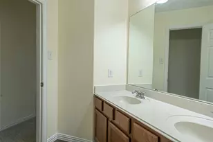 1220 Berkeley Dr, Burleson, TX 76028 - Photo 33