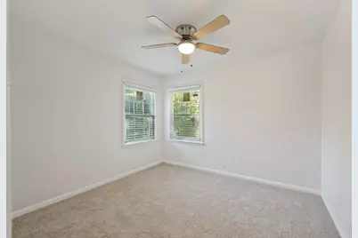 1102 E Lovers Lane, Arlington, TX 76010 - Photo 9