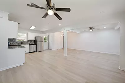 1102 E Lovers Lane, Arlington, TX 76010 - Photo 5